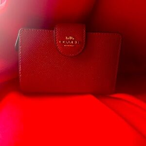Coach Medium Corner Zip Wallet